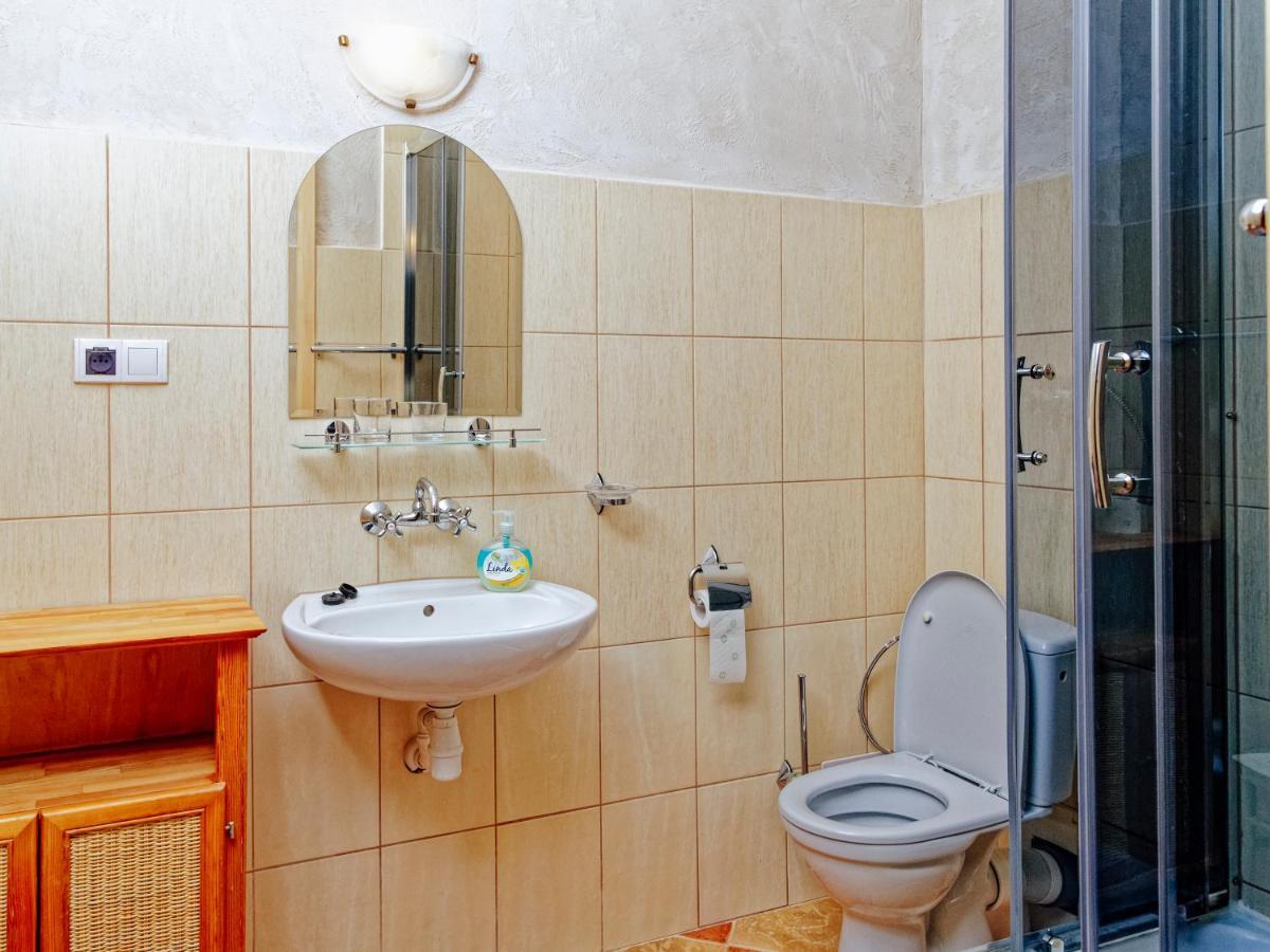 Palac Pensjonat Ptaszynka Грифице Екстериор снимка