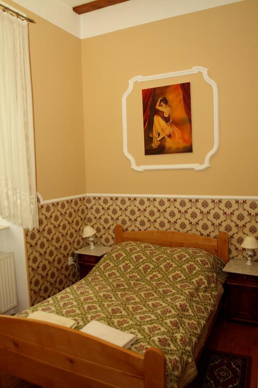 Palac Pensjonat Ptaszynka Грифице Стая снимка