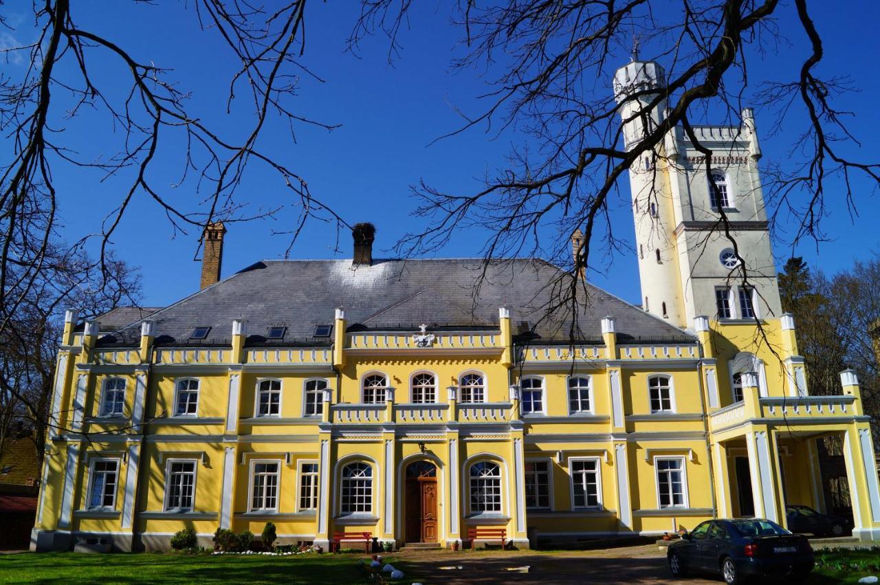 Palac Pensjonat Ptaszynka Грифице Екстериор снимка